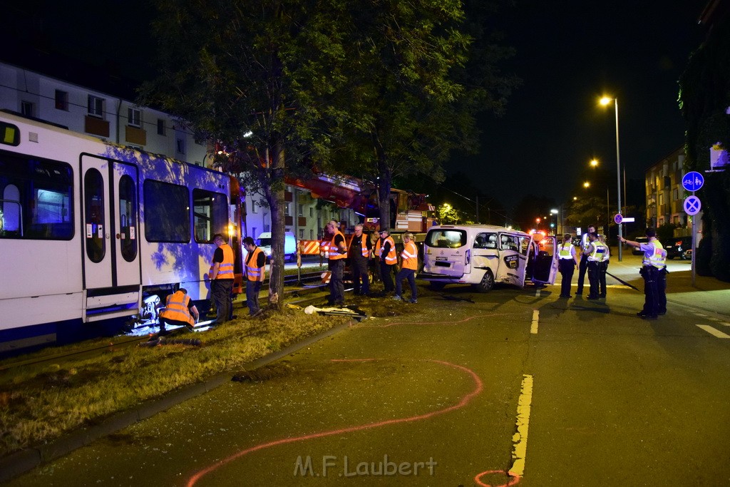 VU PKW Strab Koeln Niehl Amsterdamerstr Friedrich Karlstr P285.JPG - Miklos Laubert